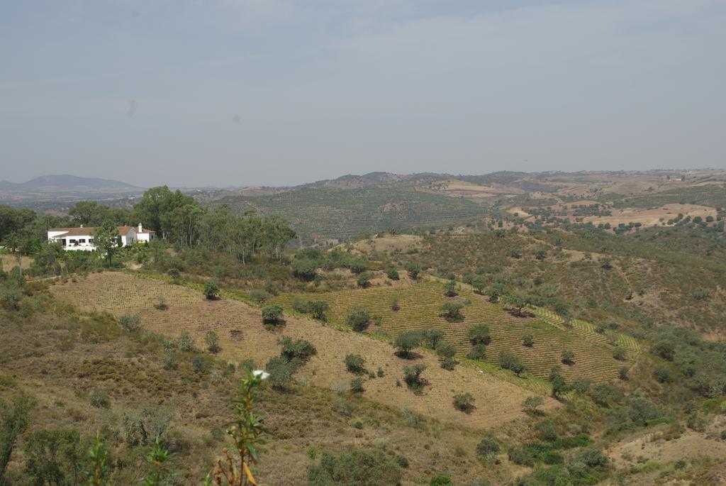 Gasthaus Herdade De Vale Covo - Agroturismo Mértola Exterior foto